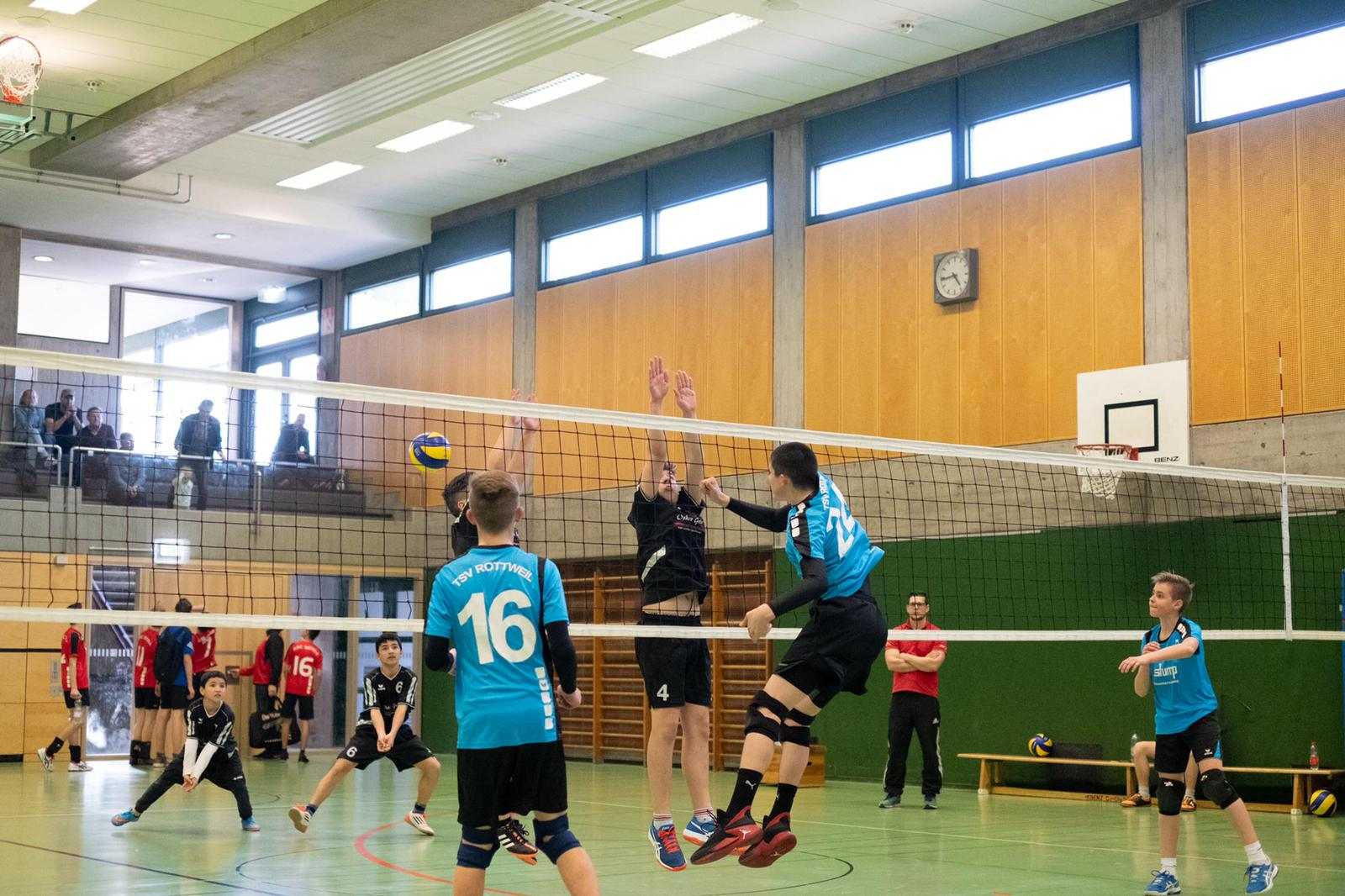 Philipp Friedrich nach Zuspiel von Julian Stumpp im Angriff gegen Baiersbronn